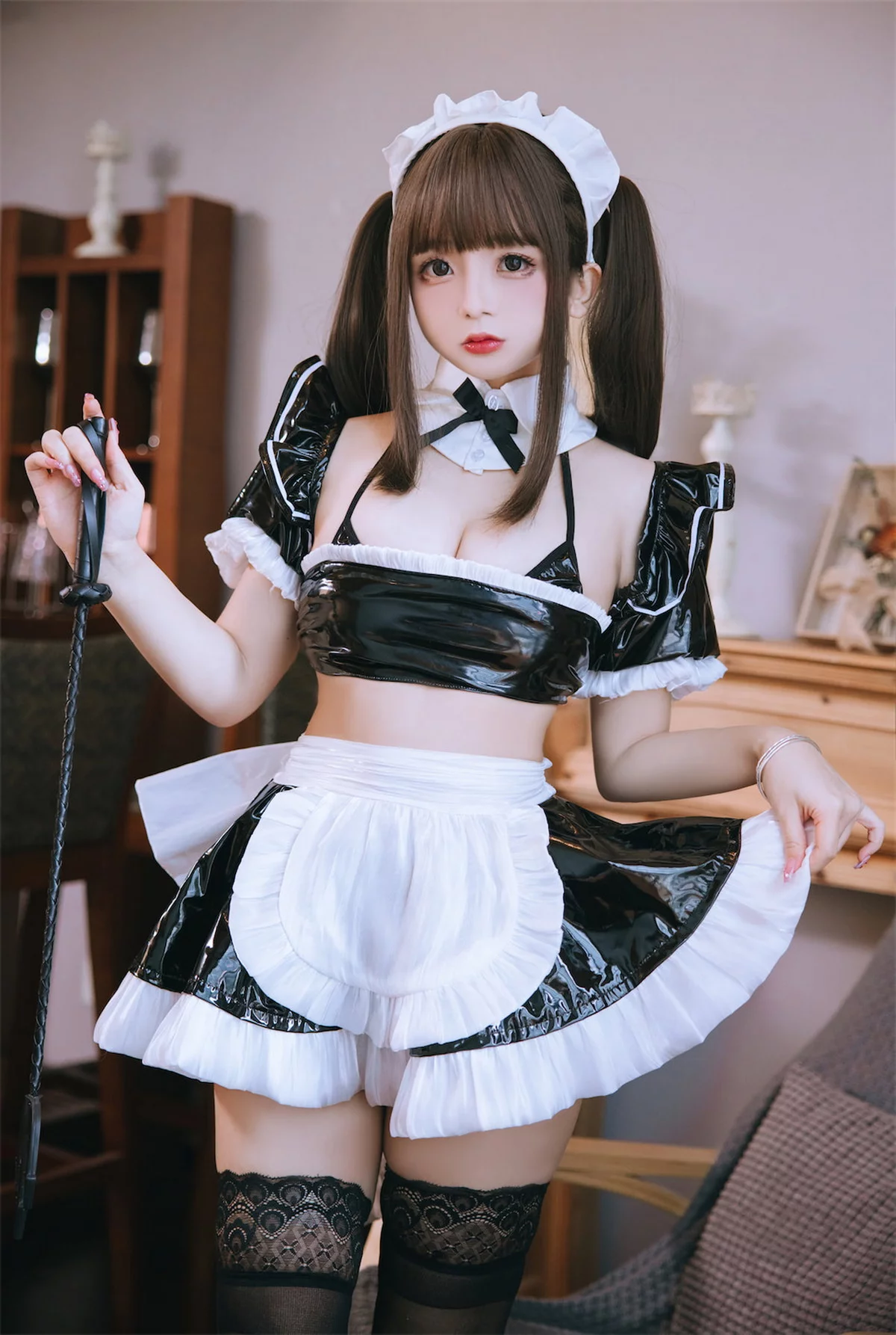 Xgyw.Org_Cosplay美女日奈娇皮质女仆主题性感黑色女仆装露黑色三点式内衣迷人诱惑写真75P