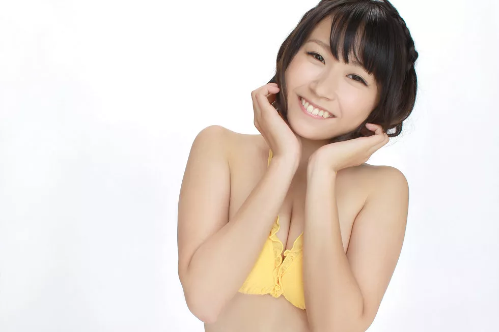 Xgyw.Org_[YS Web]Vol.574_日本声优美女吉田真弓丰满性感写真49P