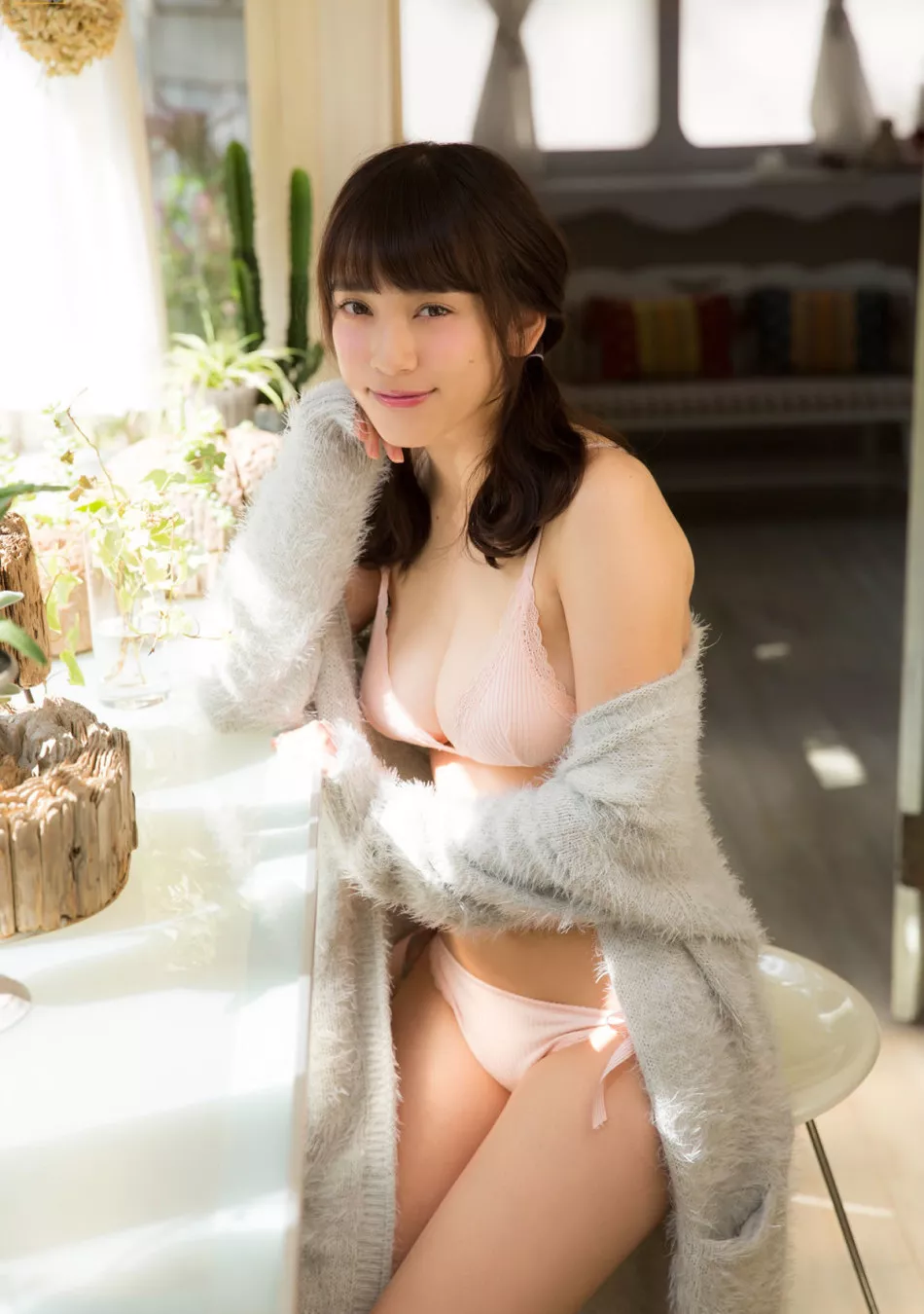 Xgyw.Org_日本新晋偶像都丸纱也华性感内衣巨乳写真23P