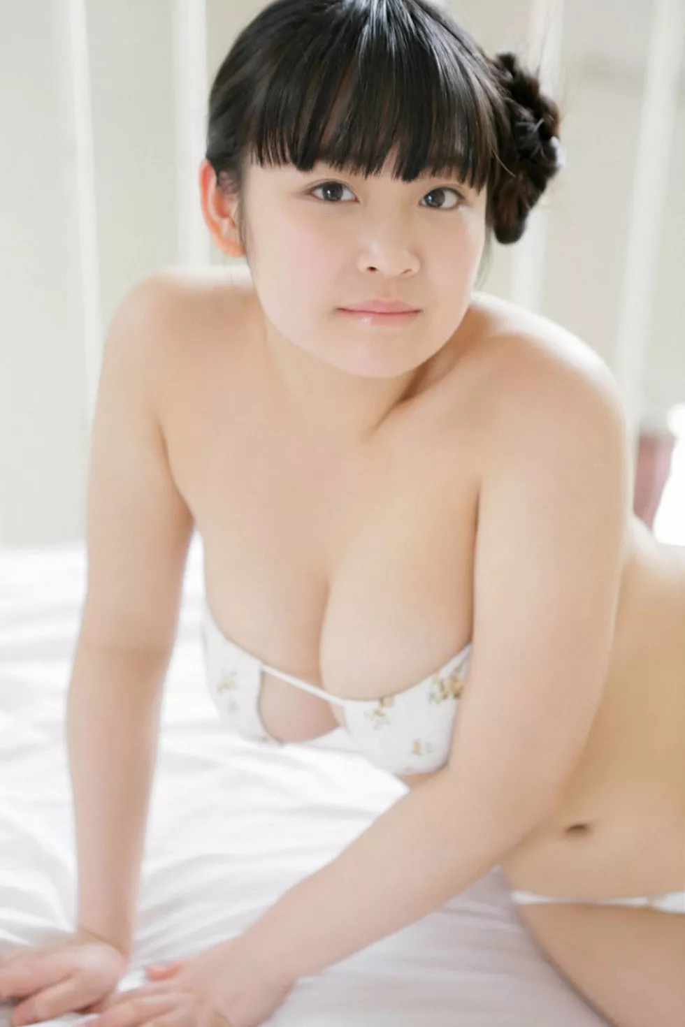 Xgyw.Org_[YS Web]Vol.672_日本G杯美少女Yuumi童颜巨乳性感写真100P