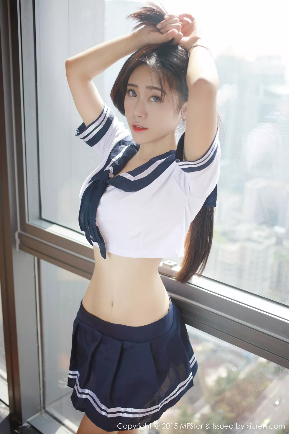 Xgyw.Org_[MFStar模范学院]Vol.032_嫩模兜豆靓Youlina半脱学生制服诱惑美臀写真42P