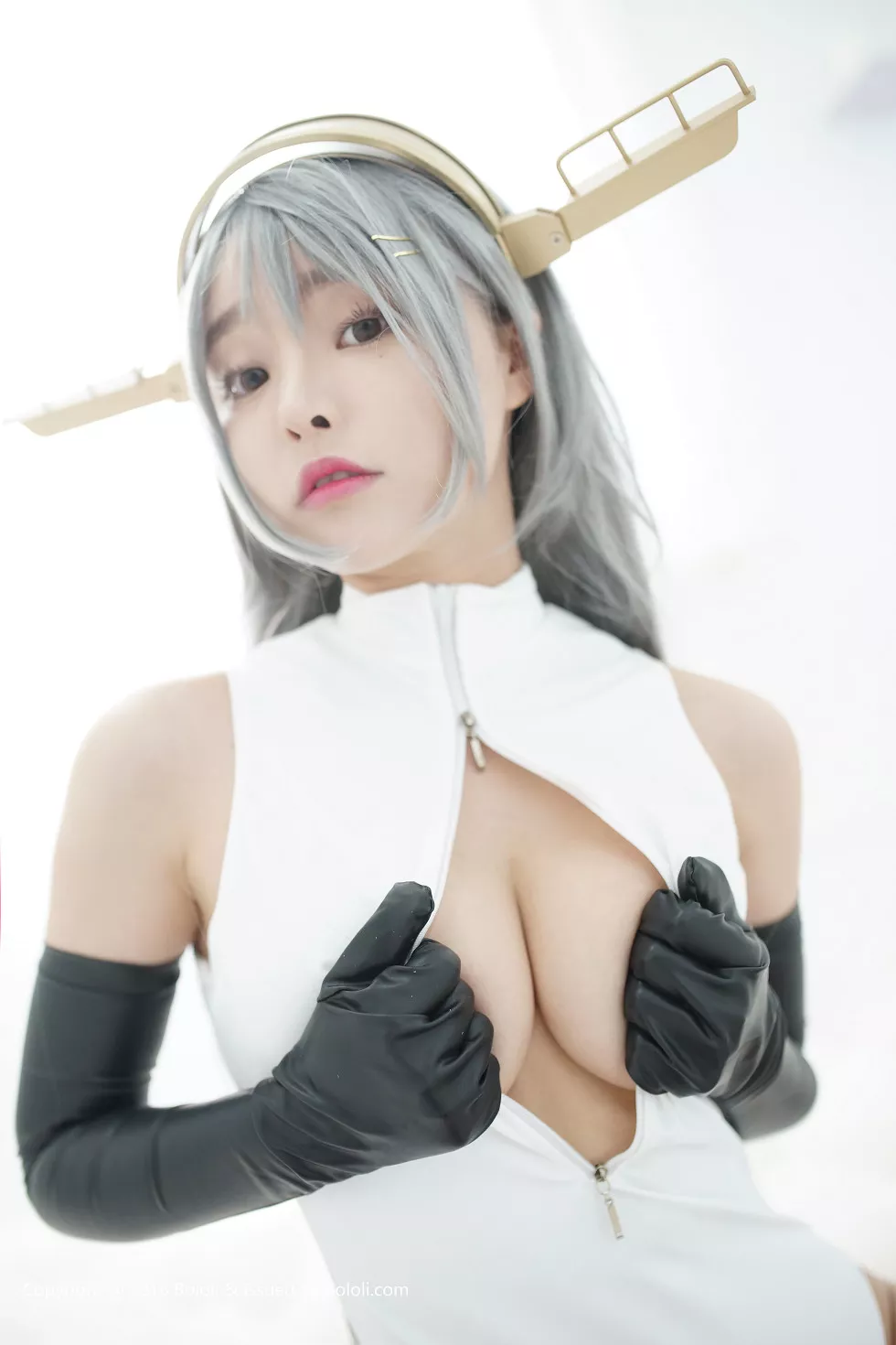 Xgyw.Org_[BoLoli波萝社新刊]Vol.001_嫩模柳侑绮sevenbaby性感Cosplay黑丝美腿写真70P