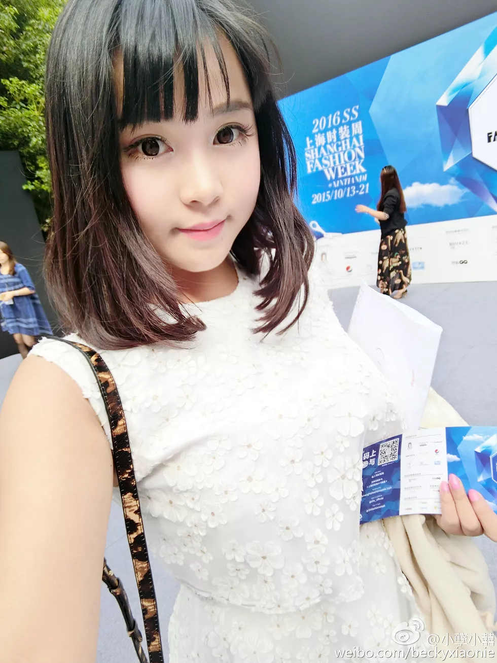 Xgyw.Org_ChinaJoy2016巨乳主播小孽小囍童颜巨乳傲人美胸诱惑海量微博写真300P