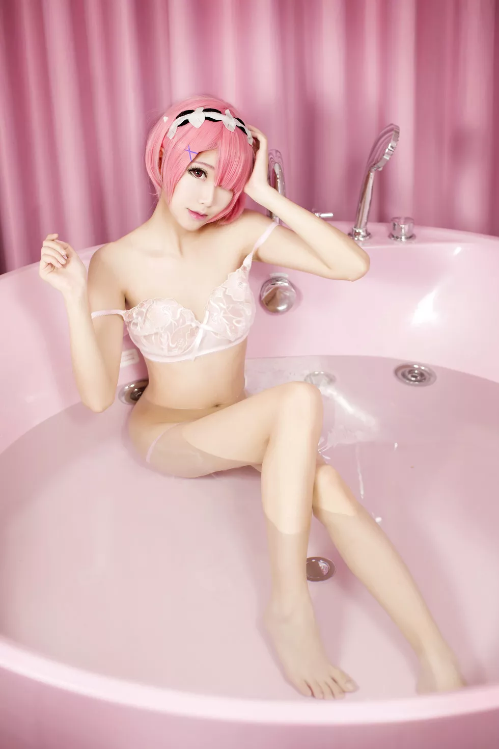 Xgyw.Org_[Cosplay精选]Cherrygirl动漫社出品：拉姆居家床上粉红蕾丝内衣诱惑写真10P