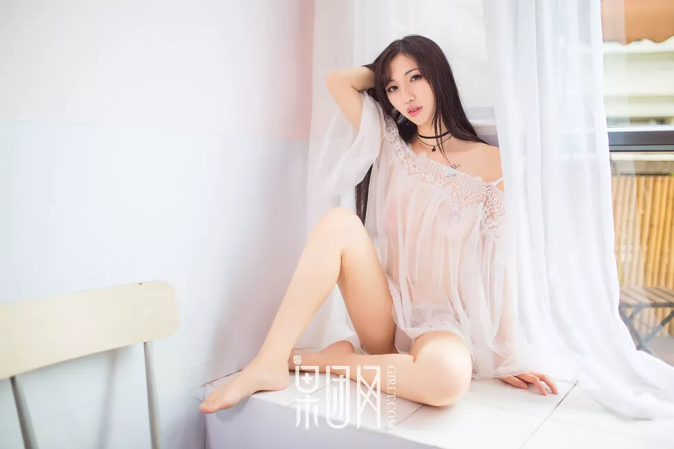 Xgyw.Org_[GIRLT果团网]NO.078_嫩模女神宓兔兔er白色蕾丝透视睡裙秀美乳翘臀诱惑写真62P