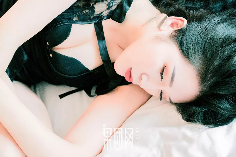 Xgyw.Org_[GIRLT果团网]NO.087_萌眼女神panda白衬衣下性感豹纹内衣秀完美身材魅惑写真48P