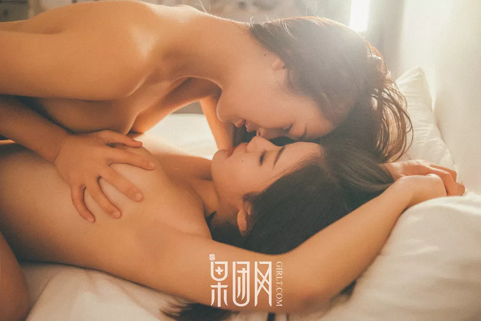 Xgyw.Org_[GIRLT果团网]NO.114_女同爱过一场难以承受的诺言私房露豪乳诱惑写真42P