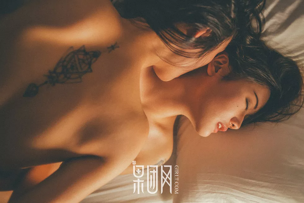 Xgyw.Org_[GIRLT果团网]NO.114_女同爱过一场难以承受的诺言私房露豪乳诱惑写真42P