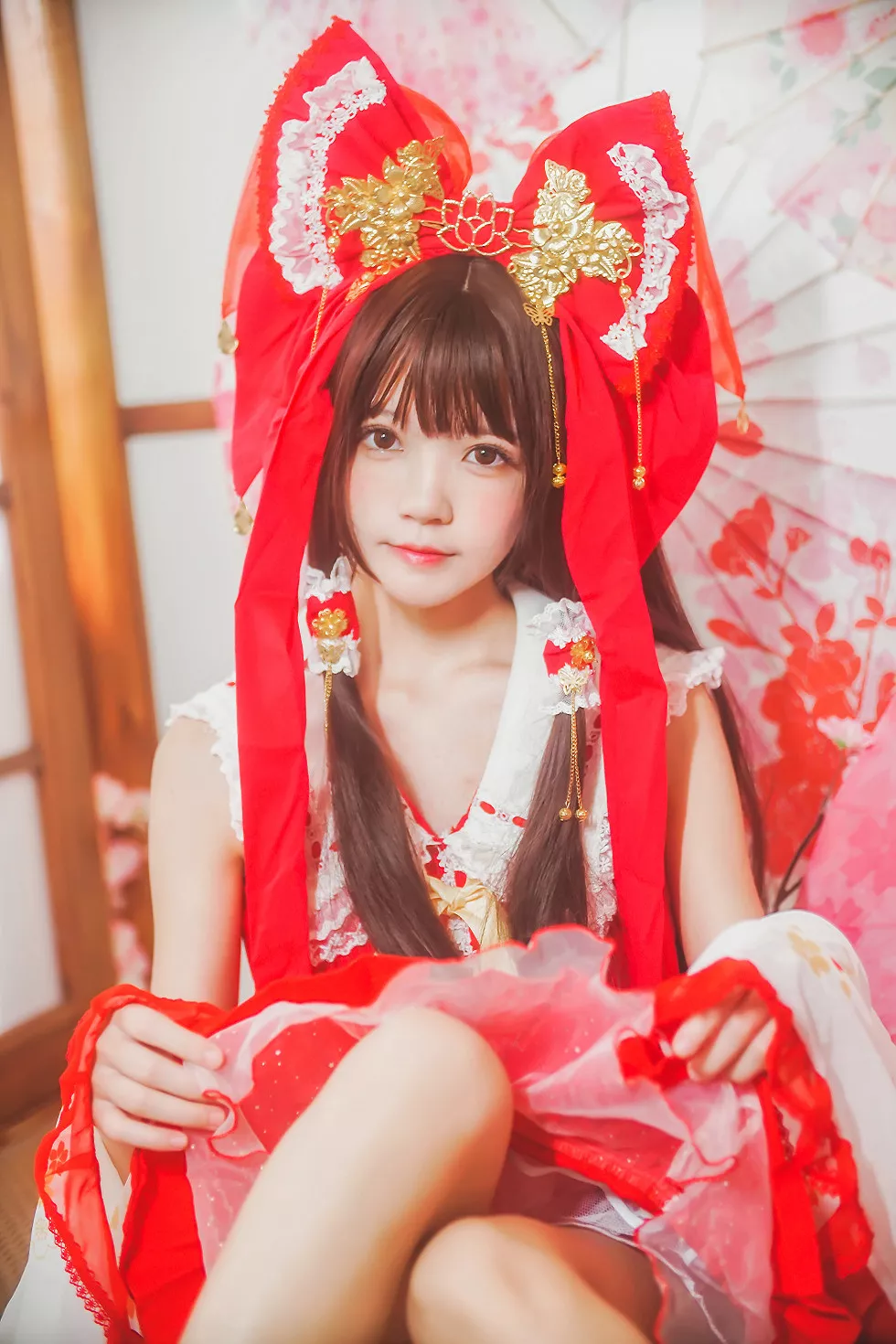 Xgyw.Org_[Cosplay精选]萝莉风COS桜桃喵之灵梦新年快乐私房红色喜庆服饰迷人写真45P