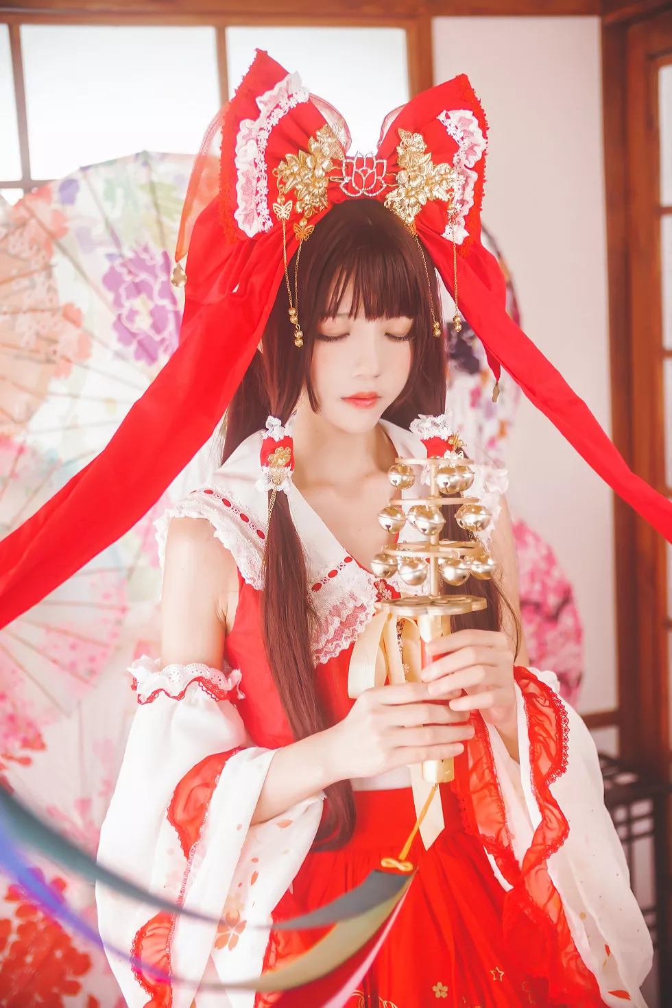 Xgyw.Org_[Cosplay精选]萝莉风COS桜桃喵之灵梦新年快乐私房红色喜庆服饰迷人写真45P