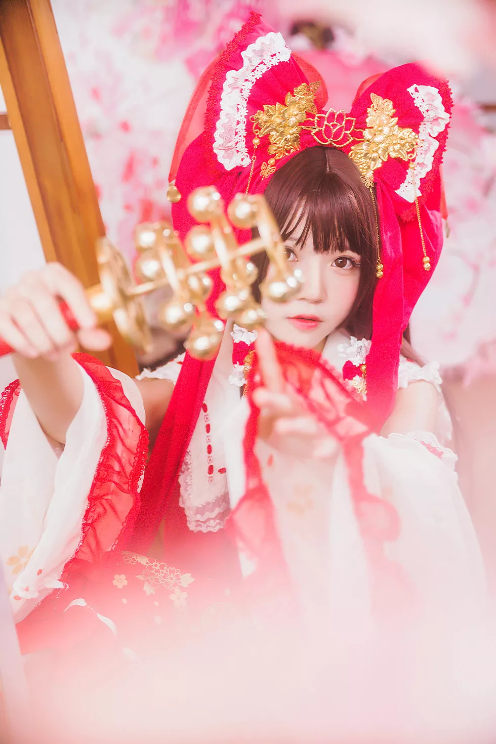 Xgyw.Org_[Cosplay精选]萝莉风COS桜桃喵之灵梦新年快乐私房红色喜庆服饰迷人写真45P