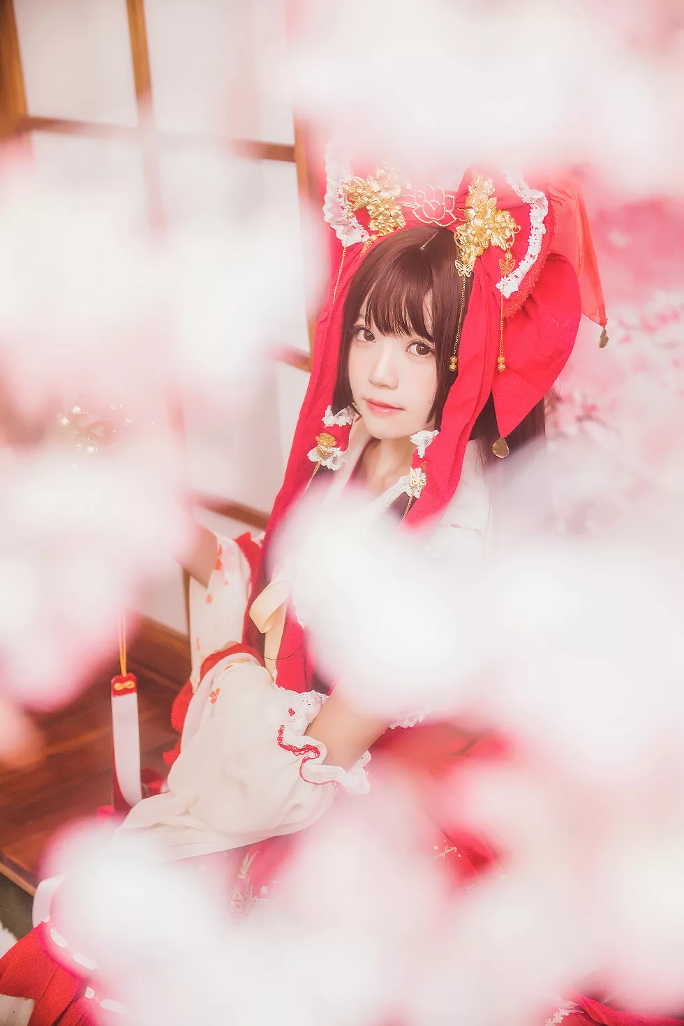 Xgyw.Org_[Cosplay精选]萝莉风COS桜桃喵之灵梦新年快乐私房红色喜庆服饰迷人写真45P