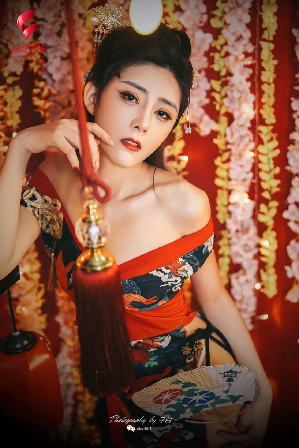 Xgyw.Org_[Toutiao头条女神]No.705_嫩模莫晓希古典花魁服饰秀白嫩肌肤迷人美腿写真30P