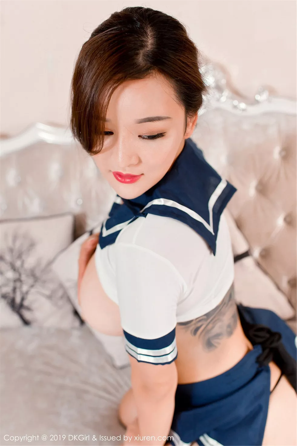 Xgyw.Org_[DKGirl御女郎]Vol.110_嫩模潘琳琳ber私房性感学生制服半脱露豪乳遮点极致诱惑写真50P