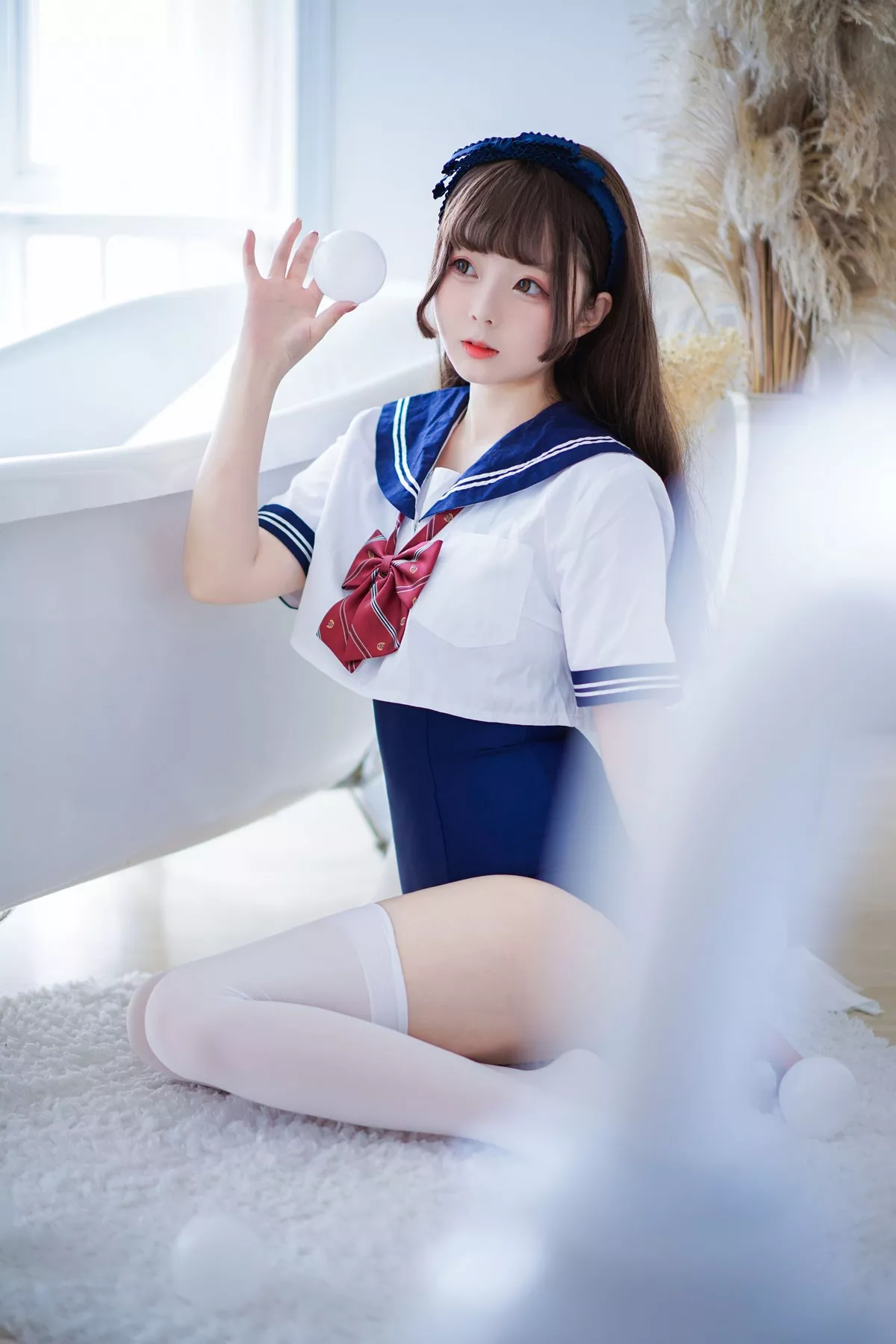 Cosplay日奈娇制服死库水主题私房性感死库水配白丝袜秀完美身材迷人写真40P