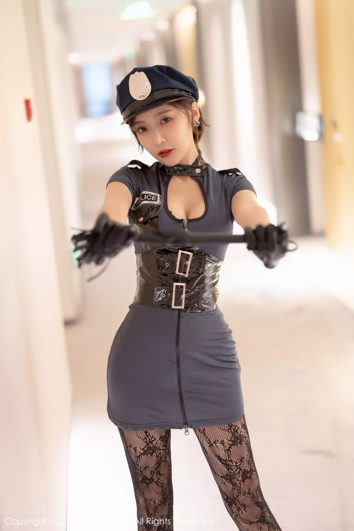 Xgyw.Org_[XiaoYu画语界]Vol.655_女神王馨瑶yanni私房女警制服半脱露性感内衣黑丝网袜诱惑写真83P