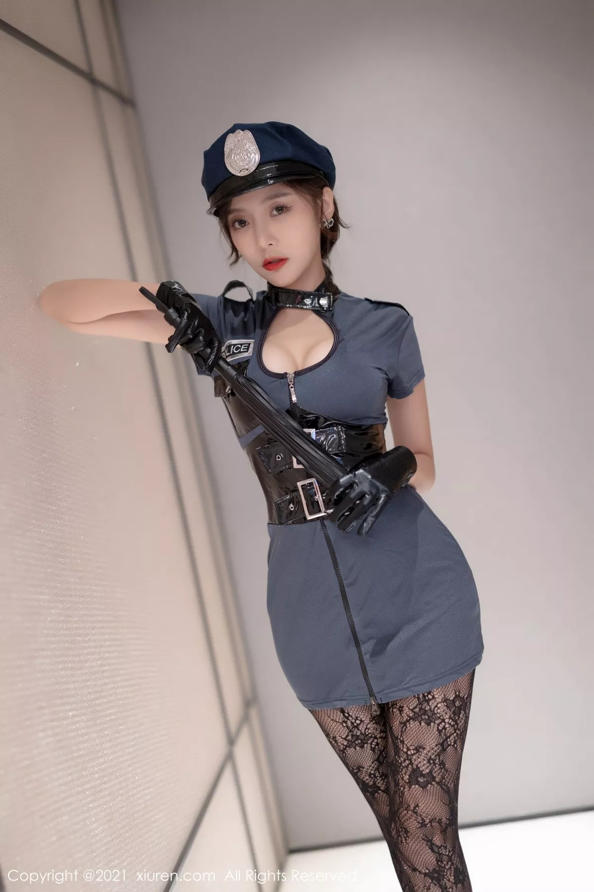 Xgyw.Org_[XiaoYu画语界]Vol.655_女神王馨瑶yanni私房女警制服半脱露性感内衣黑丝网袜诱惑写真83P