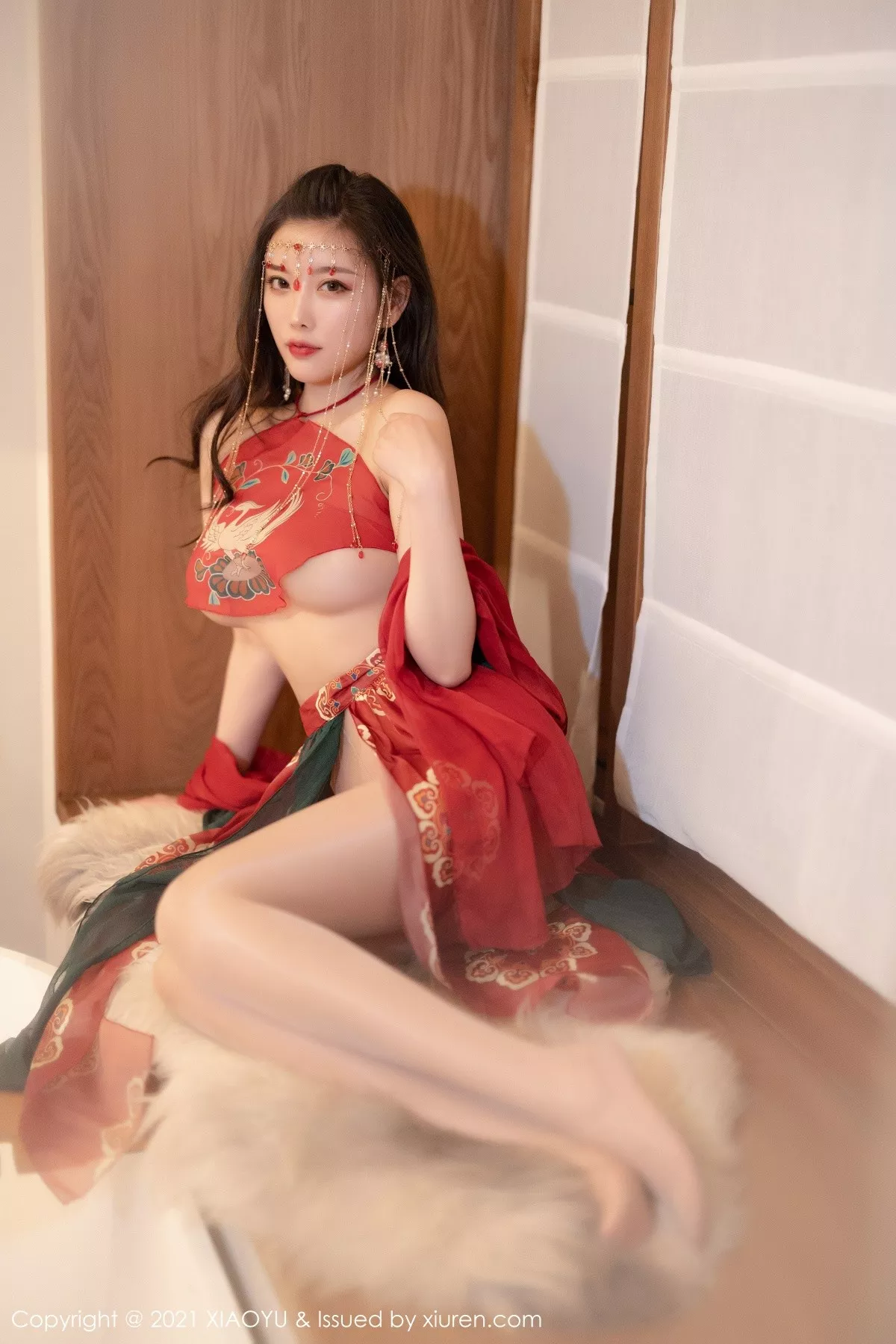 Xgyw.Org_[XiaoYu画语界]Vol.688_女神杨晨晨sugar丽江心愿旅拍私房红色古装肚兜撩人诱惑写真83P