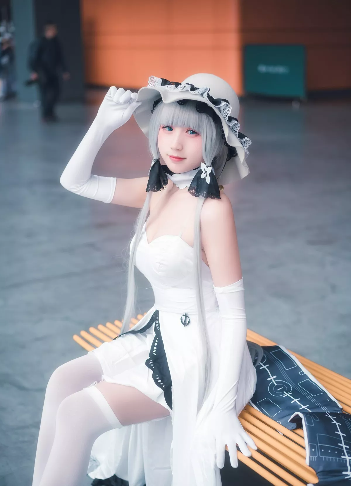 Xgyw.Org_网络美女花不语r-Cosplay套图合集主题户外性感服饰秀完美身材迷人诱惑写真72P