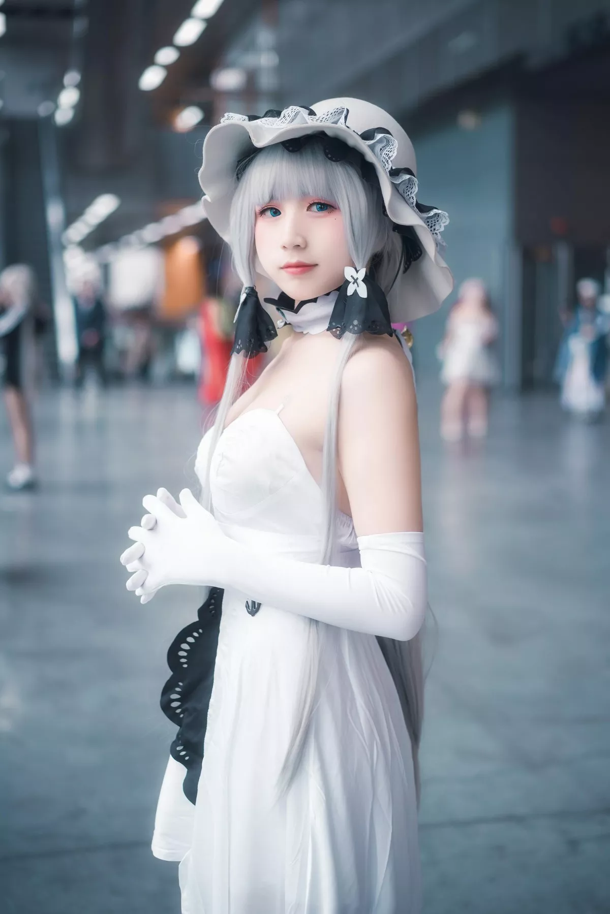 Xgyw.Org_网络美女花不语r-Cosplay套图合集主题户外性感服饰秀完美身材迷人诱惑写真72P