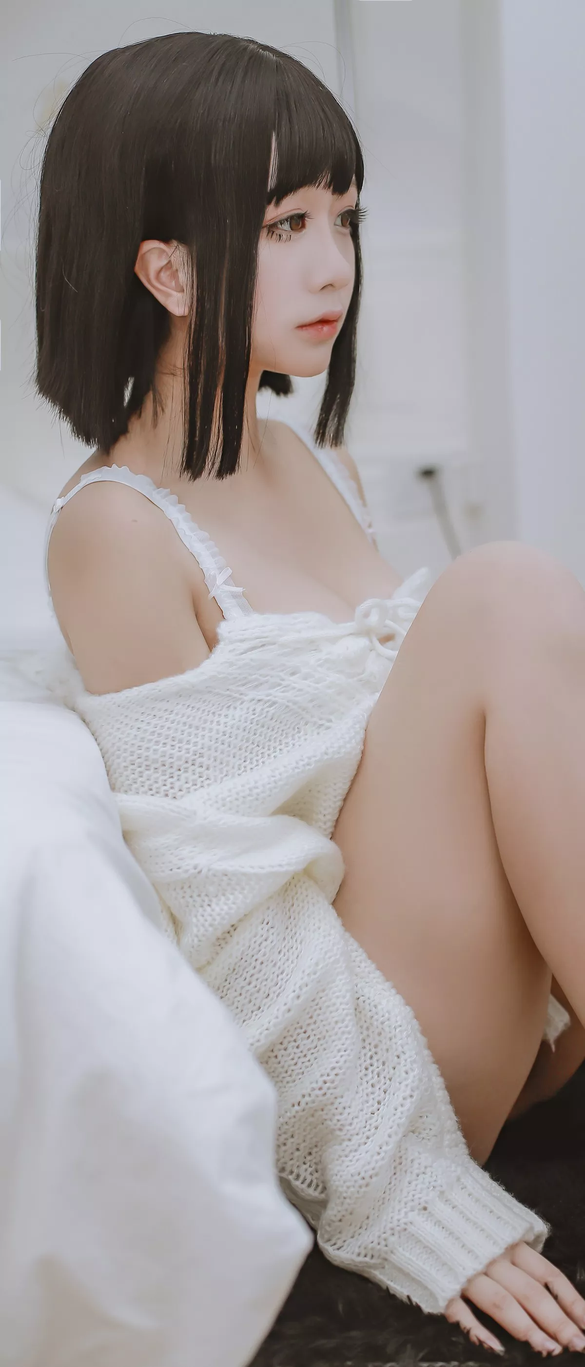 Xgyw.Org_Cosplay美女日奈娇毛衣私房主题性感白色毛衣半脱露豪乳翘臀惹火诱惑写真42P