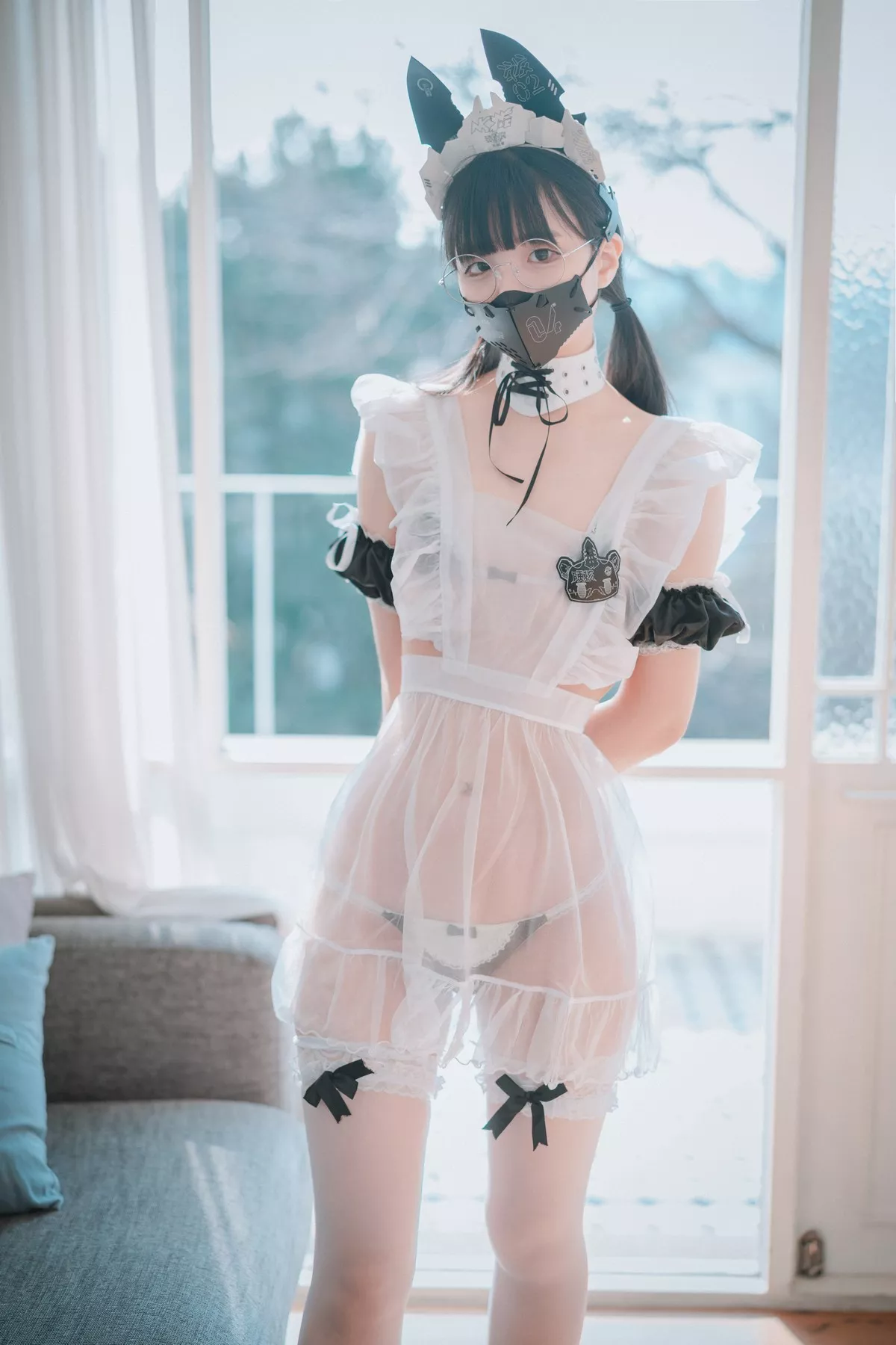 Xgyw.Org_[DJAWA]No.019_模特Jenny_Maid Mansion主题薄透上衣配白丝袜撩人诱惑写真113P