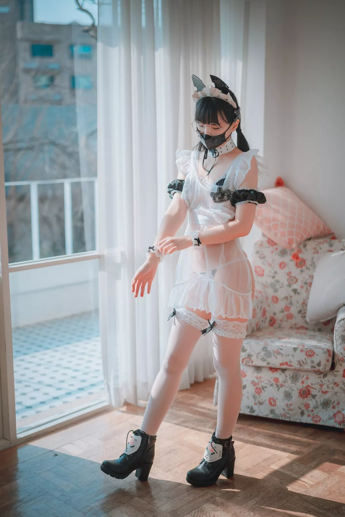 Xgyw.Org_[DJAWA]No.019_模特Jenny_Maid Mansion主题薄透上衣配白丝袜撩人诱惑写真113P