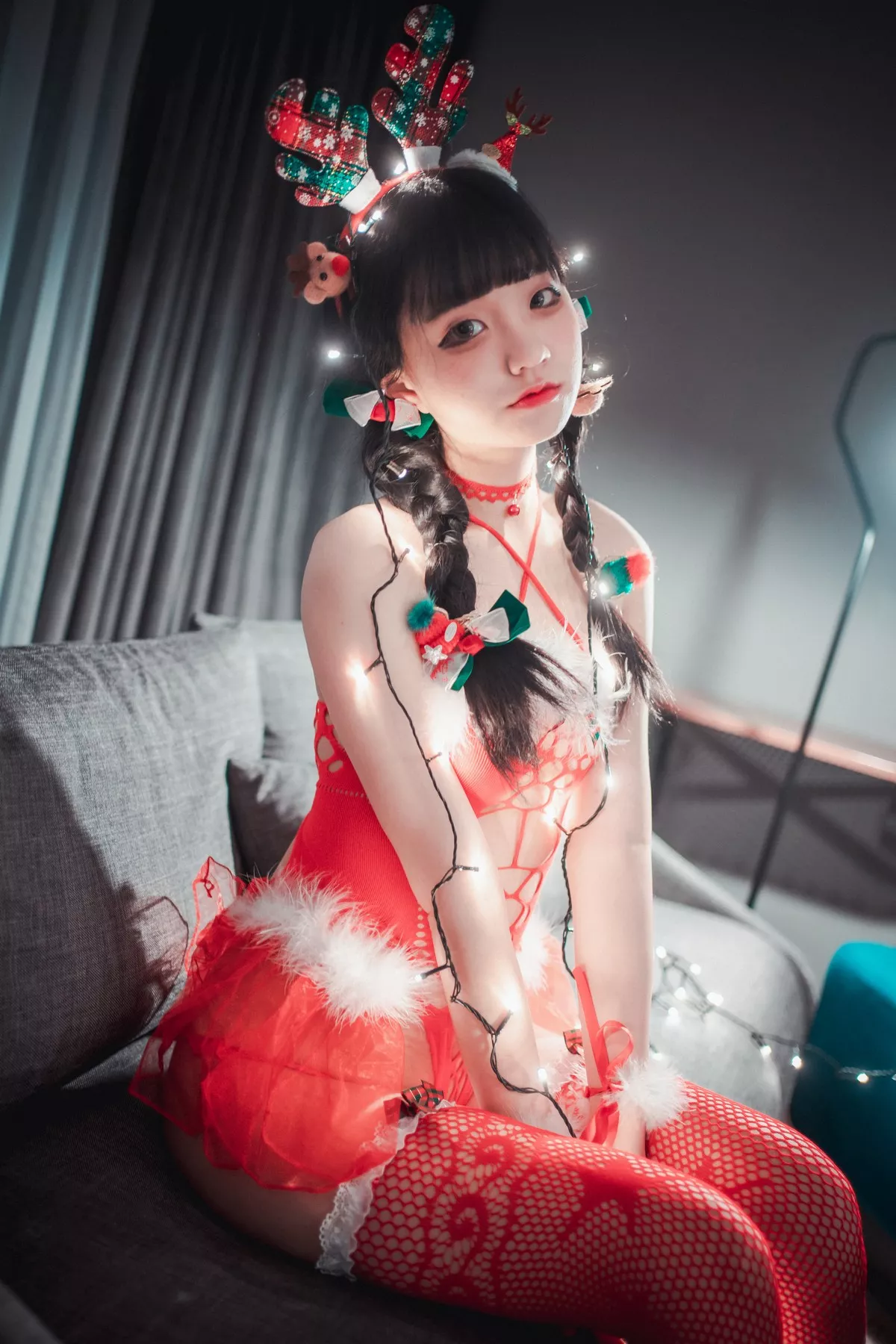 Xgyw.Org_[DJAWA]No.010_模特ZIA_Christmas Special主题私房红色缕空服饰惹火诱惑写真83P