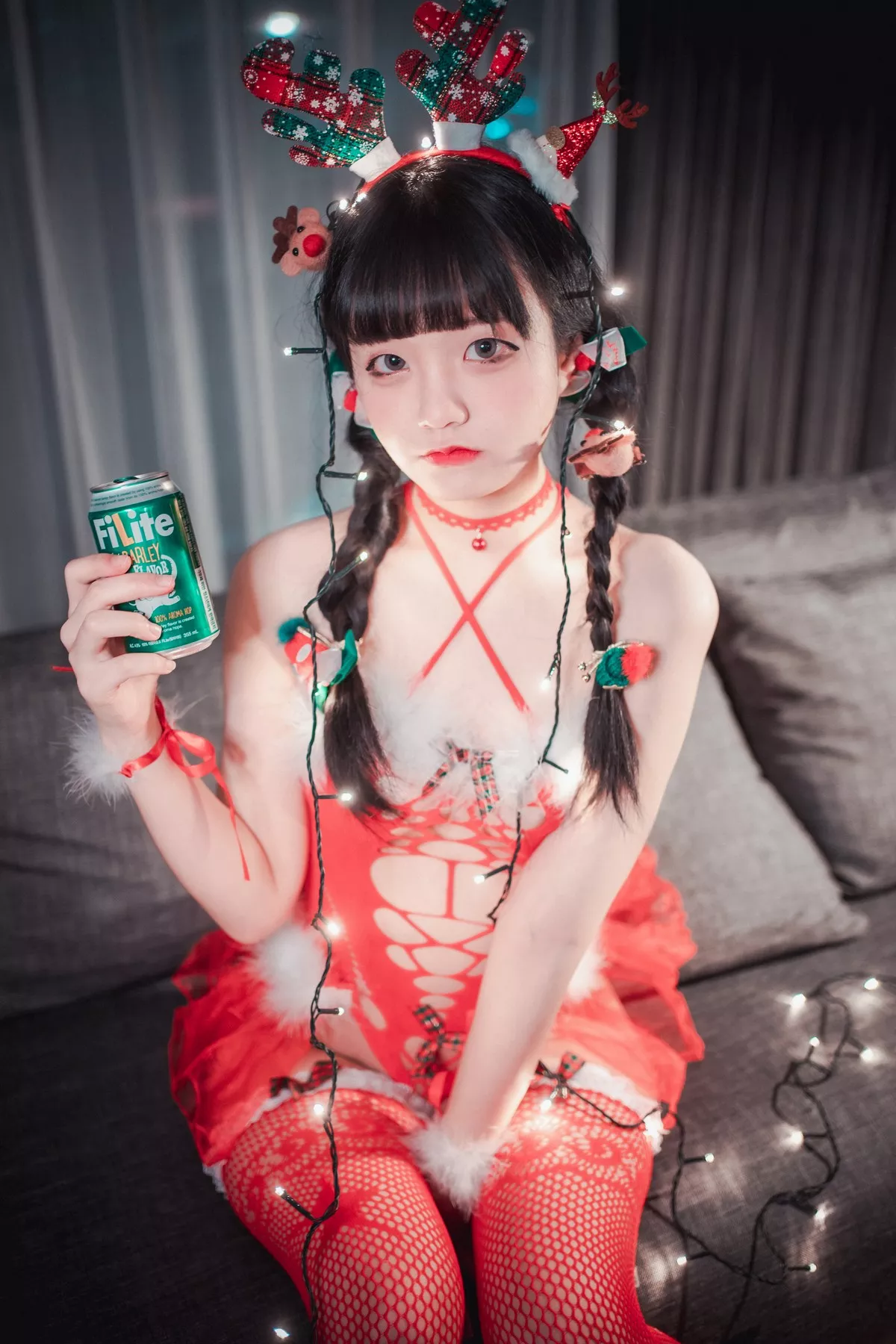 Xgyw.Org_[DJAWA]No.010_模特ZIA_Christmas Special主题私房红色缕空服饰惹火诱惑写真83P