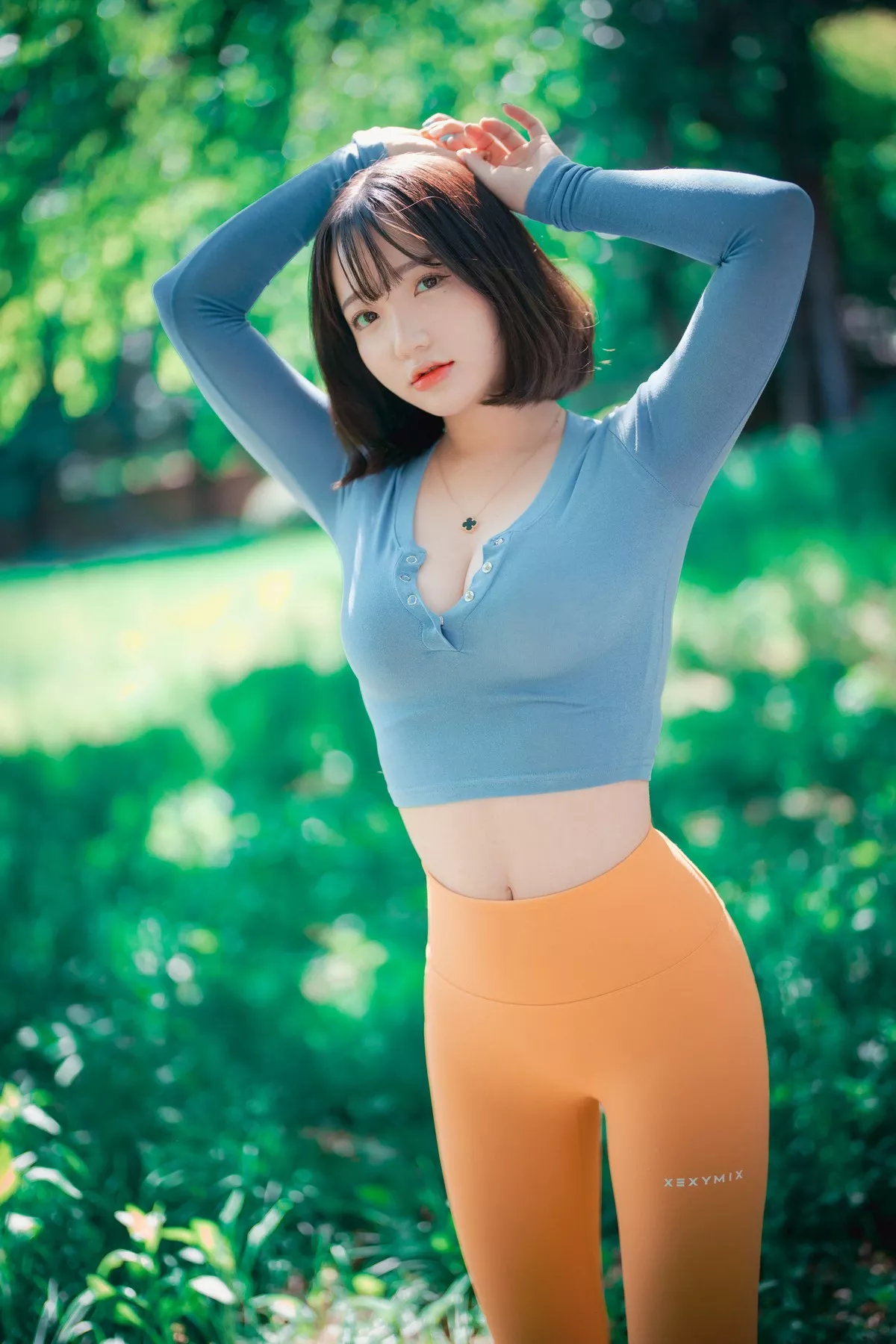 Xgyw.Org_[DJAWA]No.085_模特Yeeun_Naughty Trekking主题户外多套服饰半脱秀豪乳翘臀诱惑写真287P