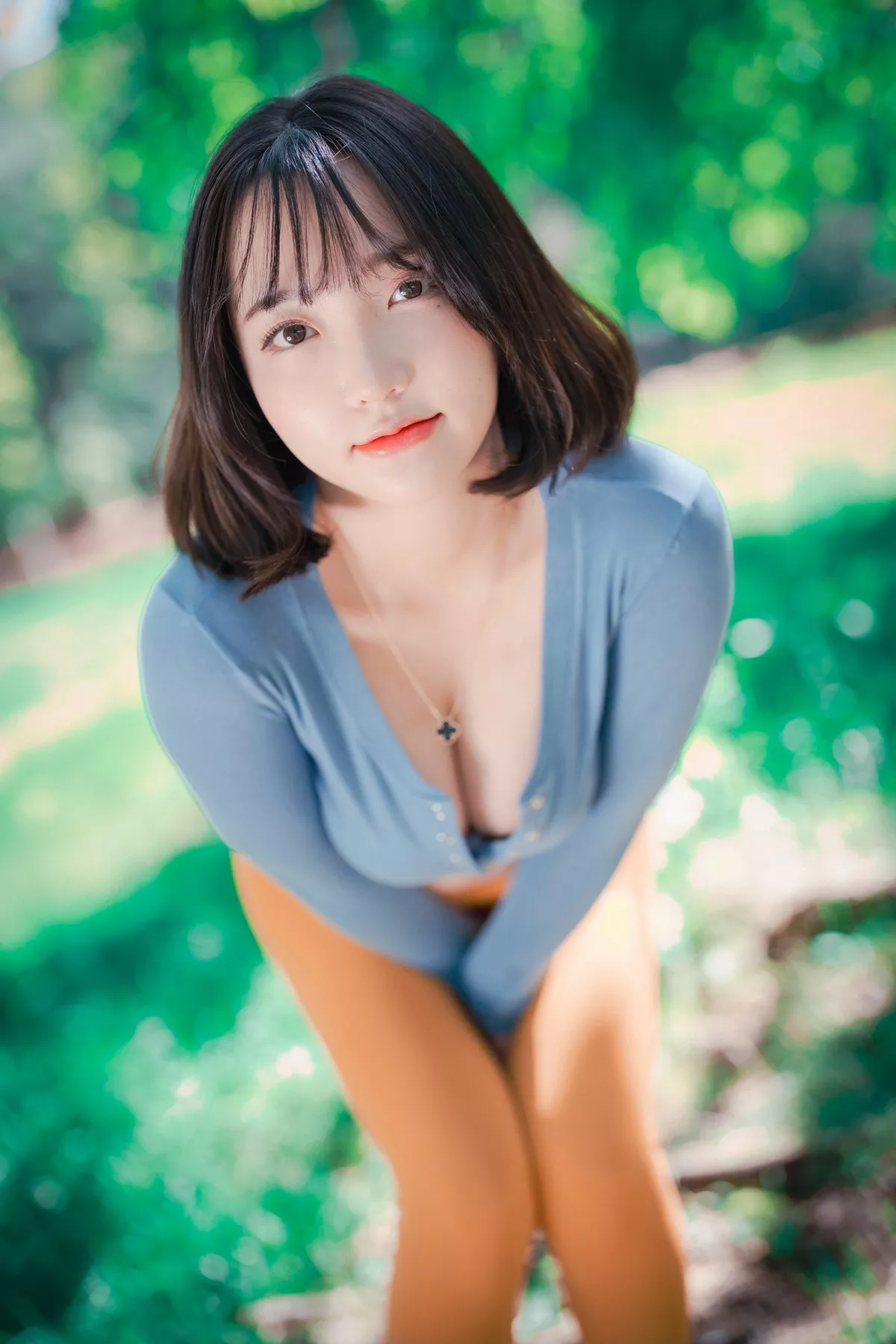 Xgyw.Org_[DJAWA]No.085_模特Yeeun_Naughty Trekking主题户外多套服饰半脱秀豪乳翘臀诱惑写真287P