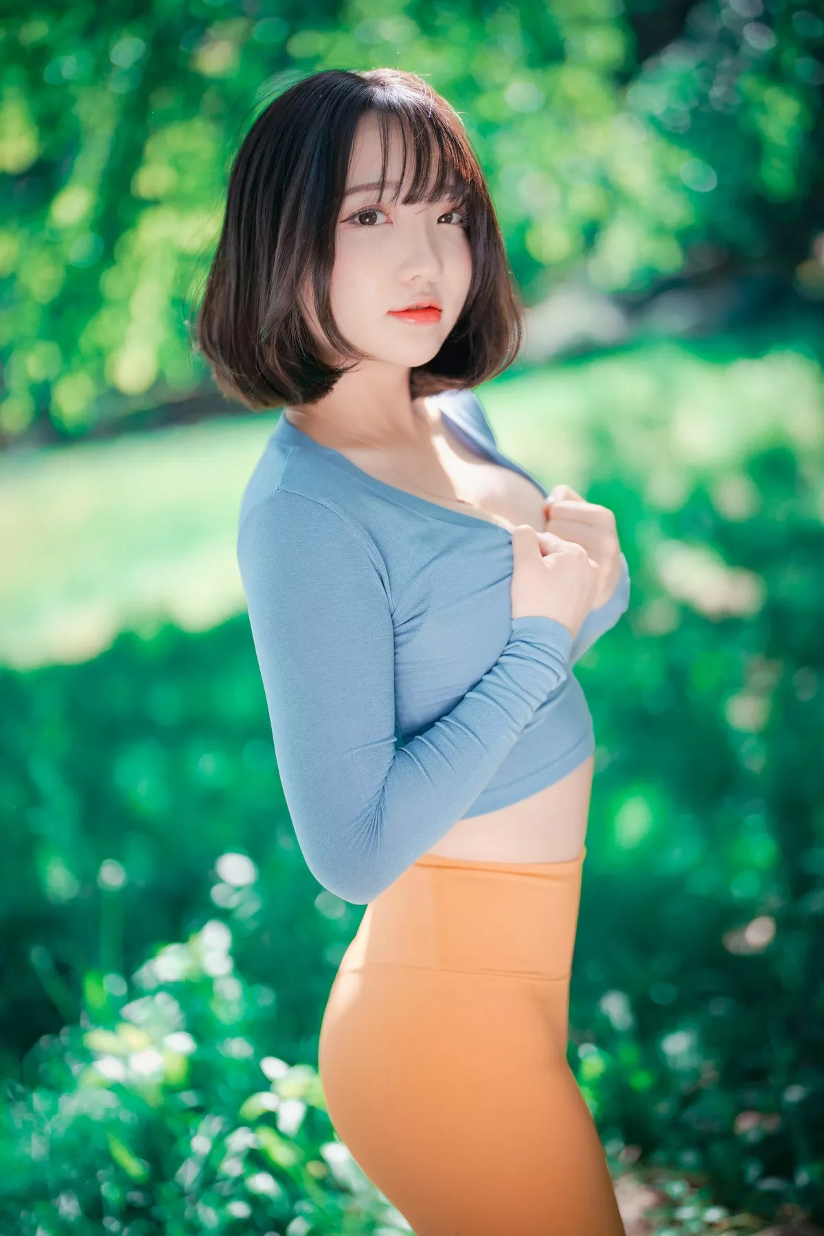 Xgyw.Org_[DJAWA]No.085_模特Yeeun_Naughty Trekking主题户外多套服饰半脱秀豪乳翘臀诱惑写真287P