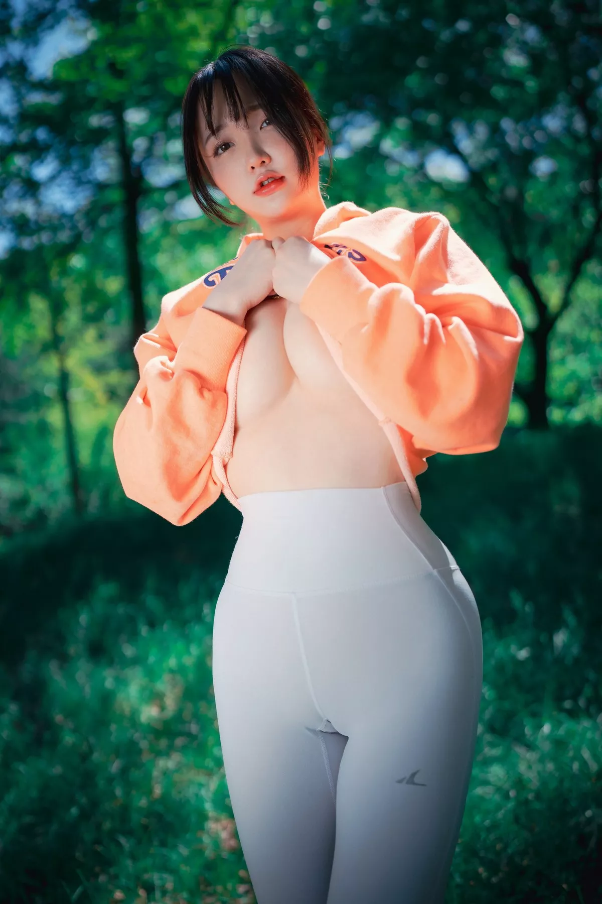 Xgyw.Org_[DJAWA]No.085_模特Yeeun_Naughty Trekking主题户外多套服饰半脱秀豪乳翘臀诱惑写真287P