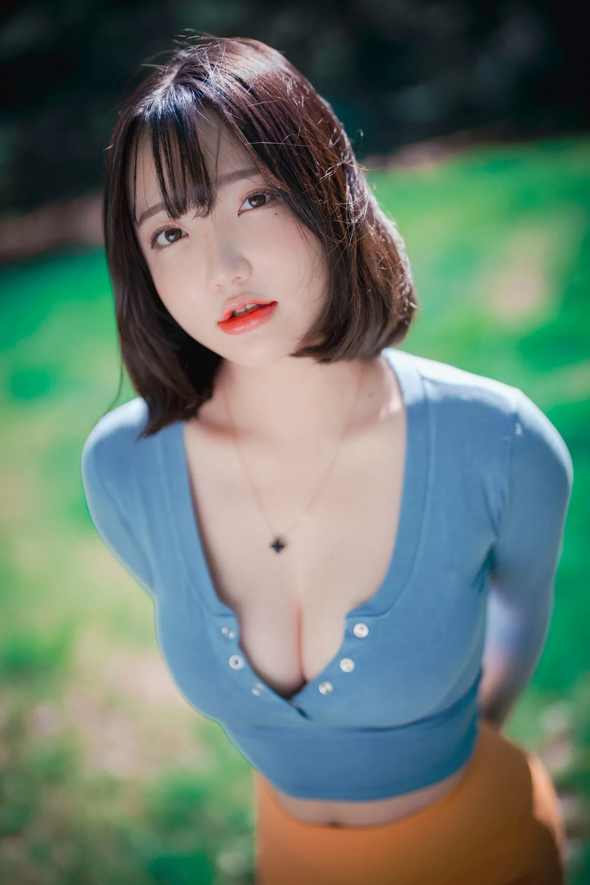 Xgyw.Org_[DJAWA]No.085_模特Yeeun_Naughty Trekking主题户外多套服饰半脱秀豪乳翘臀诱惑写真287P