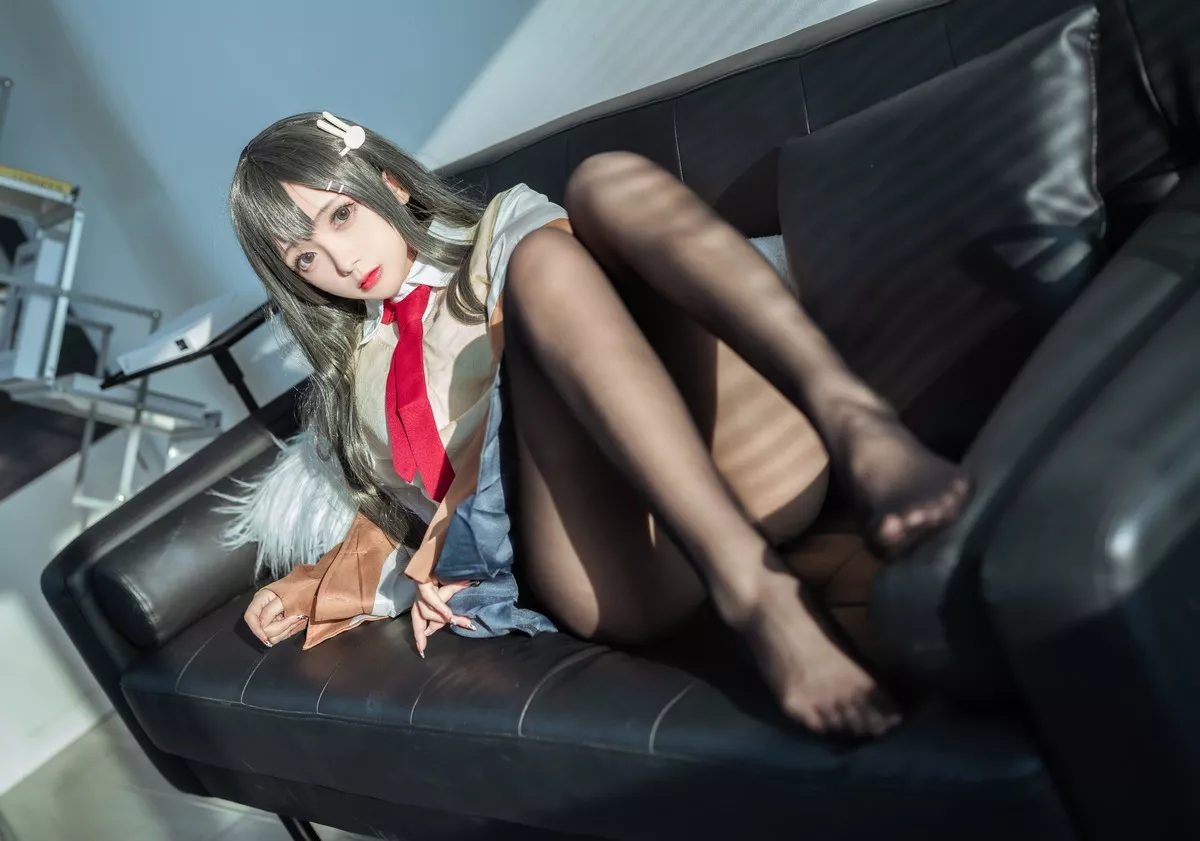 Xgyw.Org_Cosplay美女日奈娇麻衣校服主题私房性感学生制服半脱露蕾丝内衣迷人诱惑写真73P