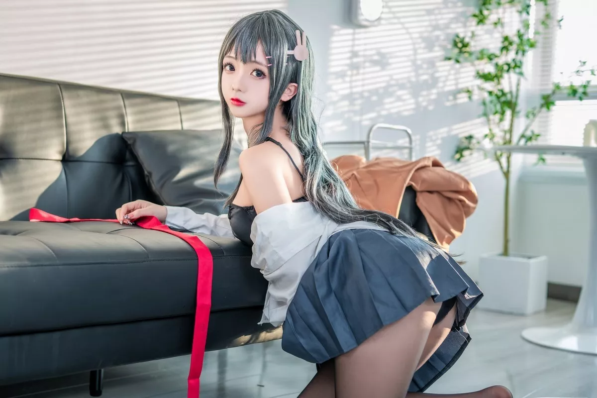 Xgyw.Org_Cosplay美女日奈娇麻衣校服主题私房性感学生制服半脱露蕾丝内衣迷人诱惑写真73P