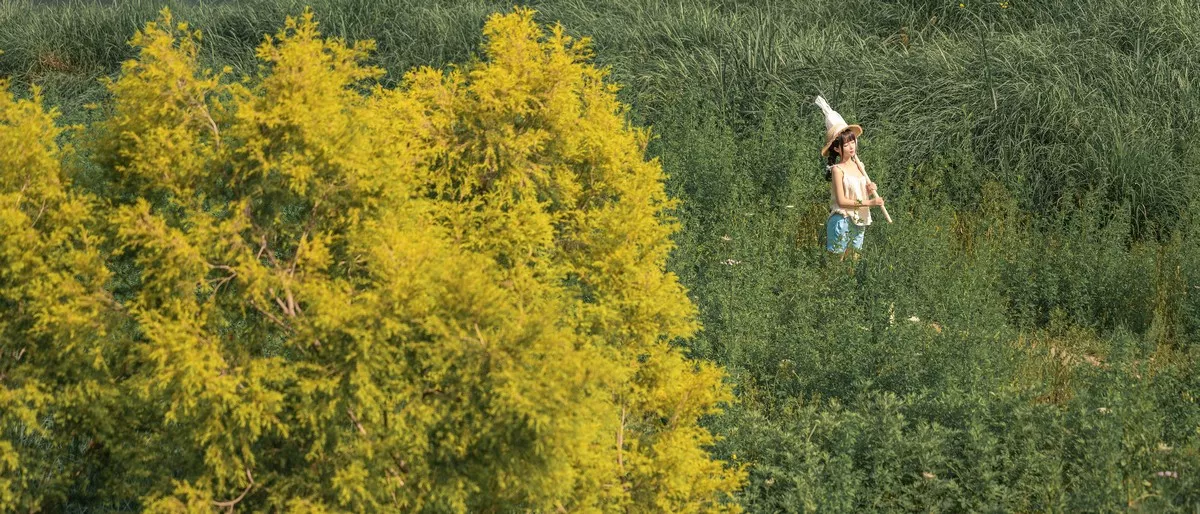 Xgyw.Org_动漫博主蠢沫沫乡下妹妹主题户外半脱性感上衣露傲人豪乳遮点极致诱惑写真125P