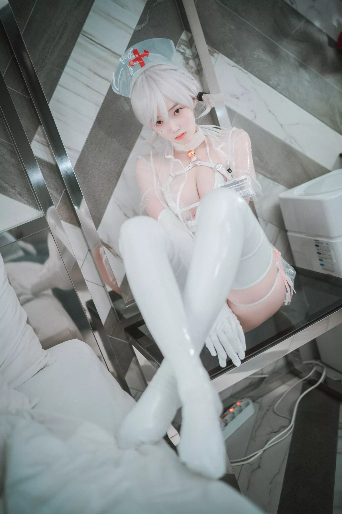 Xgyw.Org_[DJAWA]No.116_模特Bambi_Nurse Nation(White ver)主题白色胶衣护士装撩人诱惑写真82P