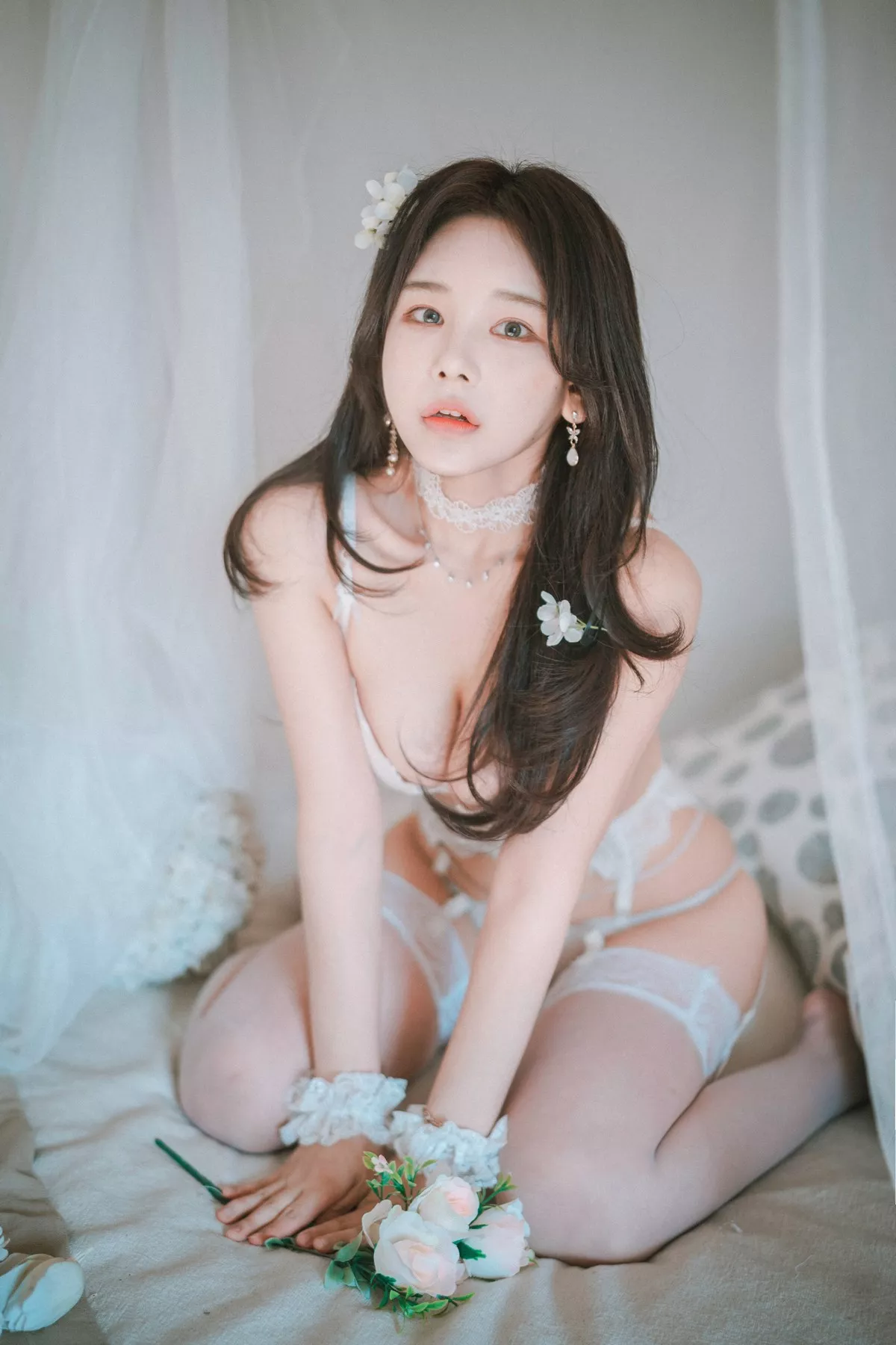 Xgyw.Org_[DJAWA]No.158_模特ZZYuri_Alluring White主题性感白色内衣配蕾丝吊袜诱惑写真44P