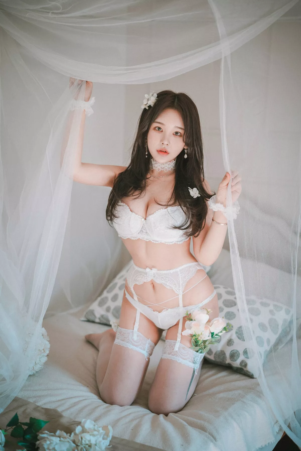 Xgyw.Org_[DJAWA]No.158_模特ZZYuri_Alluring White主题性感白色内衣配蕾丝吊袜诱惑写真44P