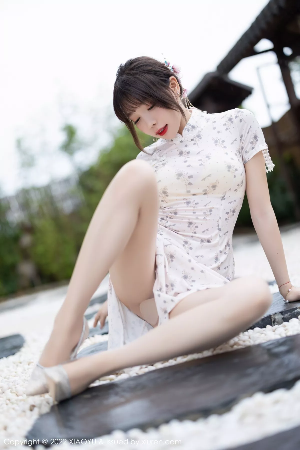 Xgyw.Org_[XiaoYu画语界]Vol.838_女神徐莉芝Booty户外性感浅色旗袍+白色网纱服饰完美诱惑写真86P