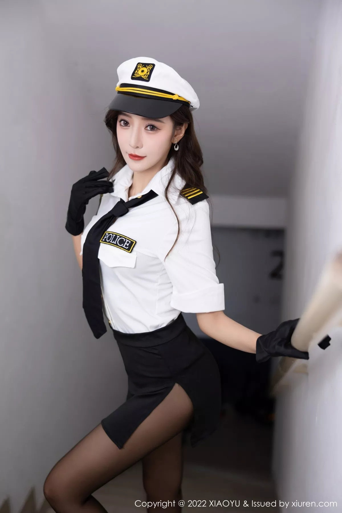 Xgyw.Org_[XiaoYu画语界]Vol.867_女神王馨瑶yanni韩国女警官制服露蕾丝内衣配破烂黑丝诱惑写真90P