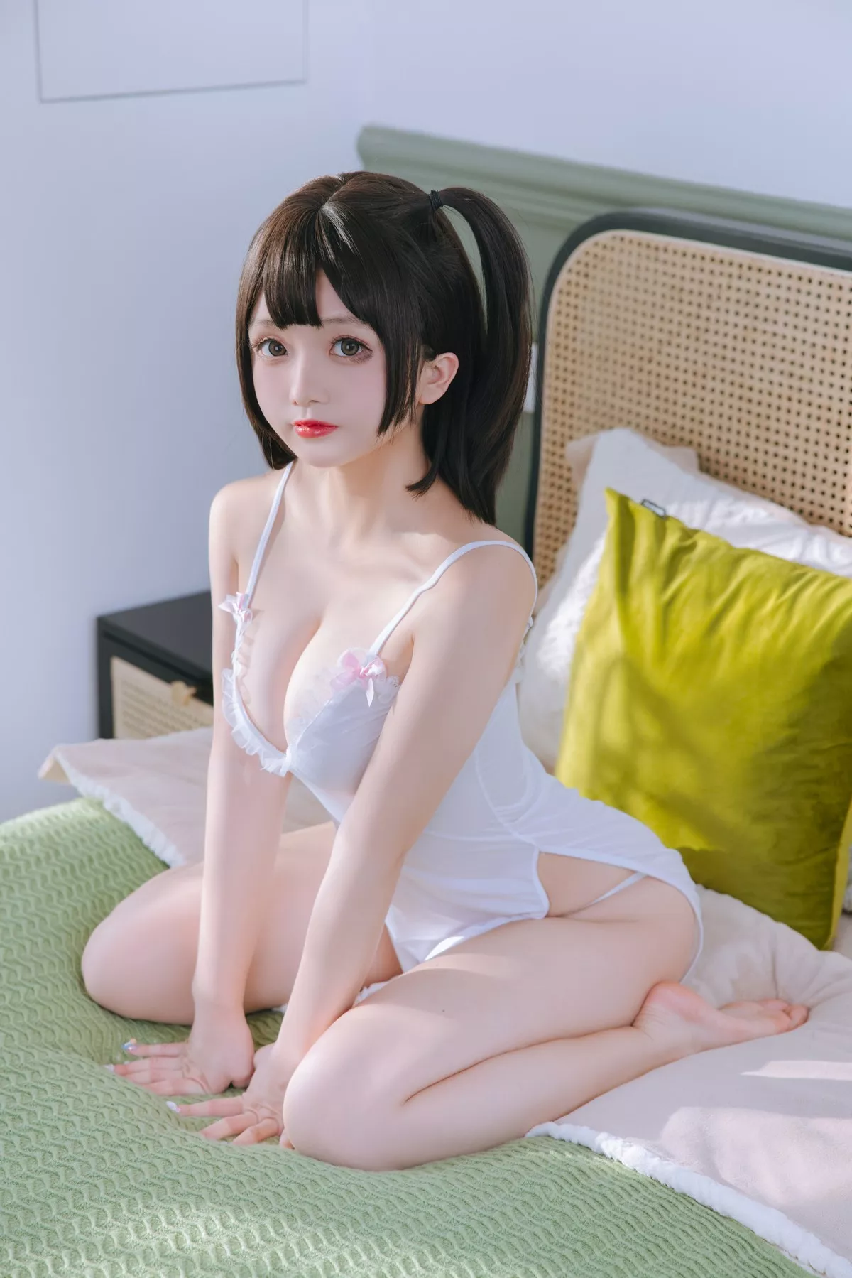 Xgyw.Org_Cosplay美女日奈娇湿身小白裙主题性感白色吊带配丁字裤秀丰乳肥臀诱惑写真91P