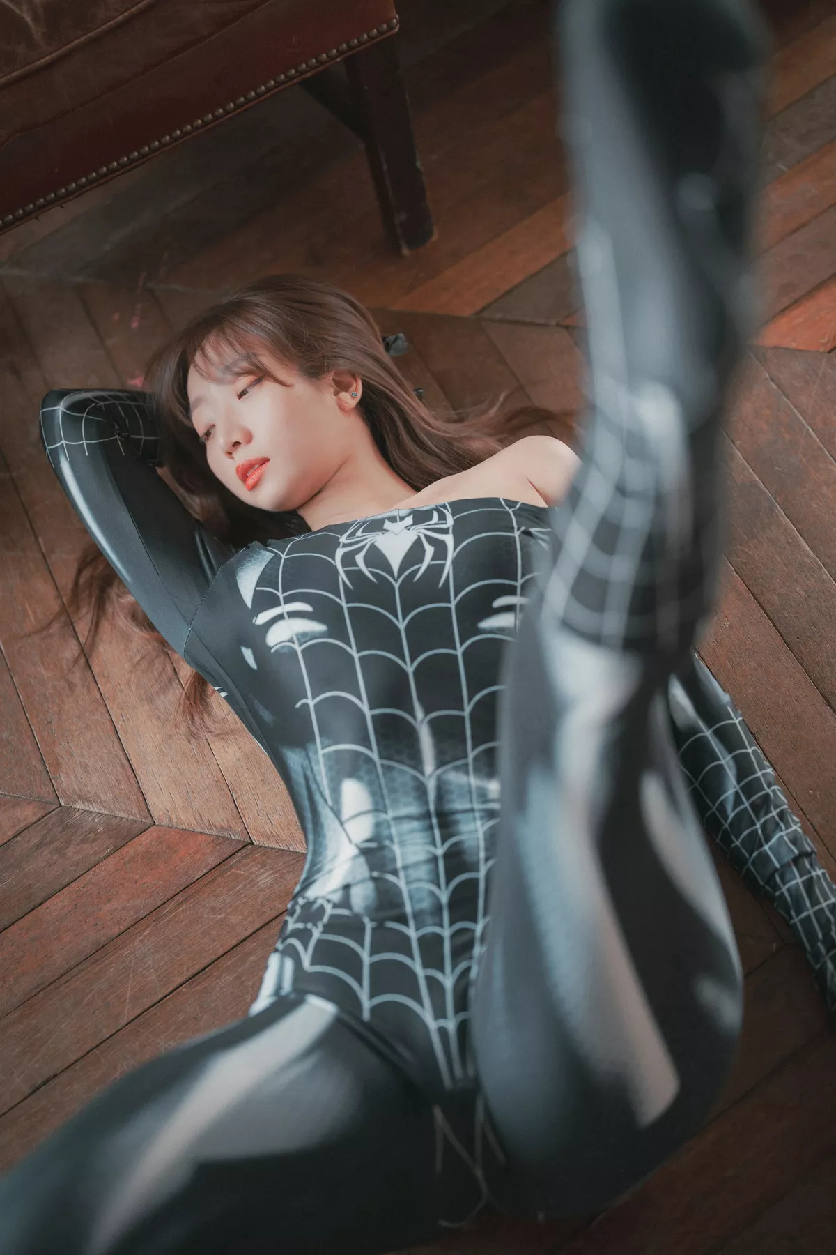 Xgyw.Org_[DJAWA]No.210_Koby_The Curvy Spider Girl主题紧身蜘蛛侠服饰秀完美身材诱惑写真48P