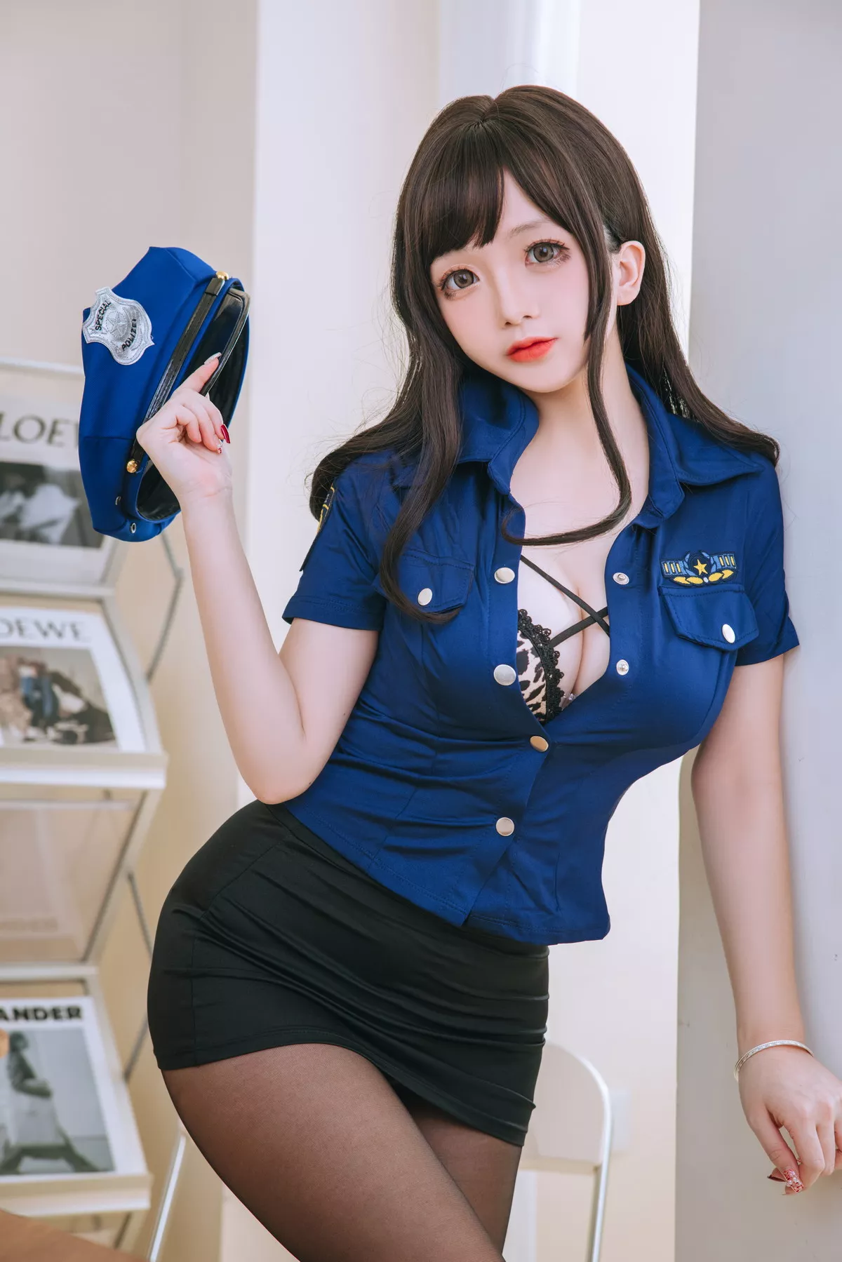 Xgyw.Org_Cosplay美女日奈娇豹纹女警主题蓝上衣配黑短裙半脱露豹纹内衣丰满诱惑写真109P