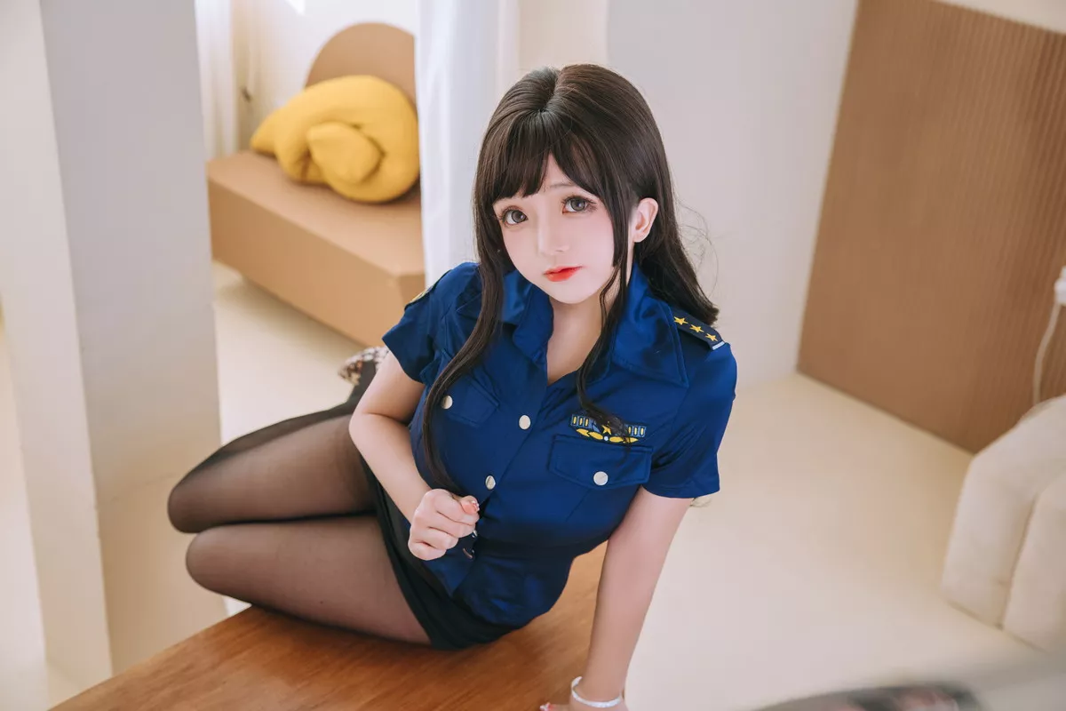 Xgyw.Org_Cosplay美女日奈娇豹纹女警主题蓝上衣配黑短裙半脱露豹纹内衣丰满诱惑写真109P