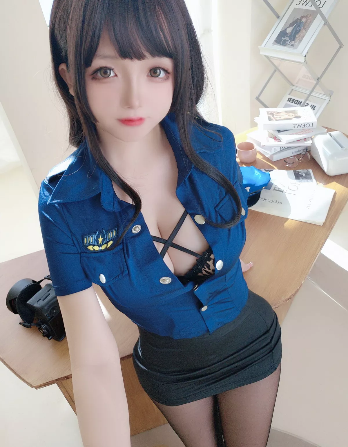 Xgyw.Org_Cosplay美女日奈娇豹纹女警主题蓝上衣配黑短裙半脱露豹纹内衣丰满诱惑写真109P