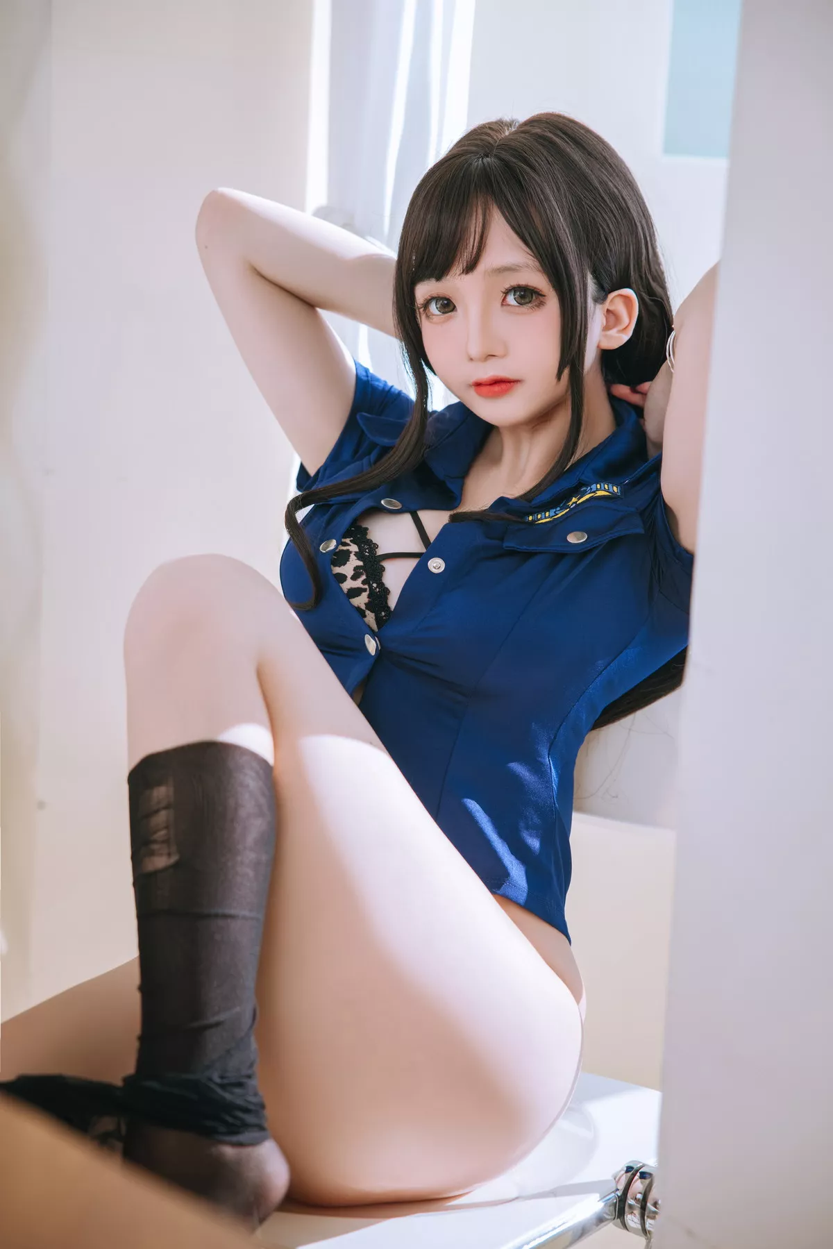 Xgyw.Org_Cosplay美女日奈娇豹纹女警主题蓝上衣配黑短裙半脱露豹纹内衣丰满诱惑写真109P