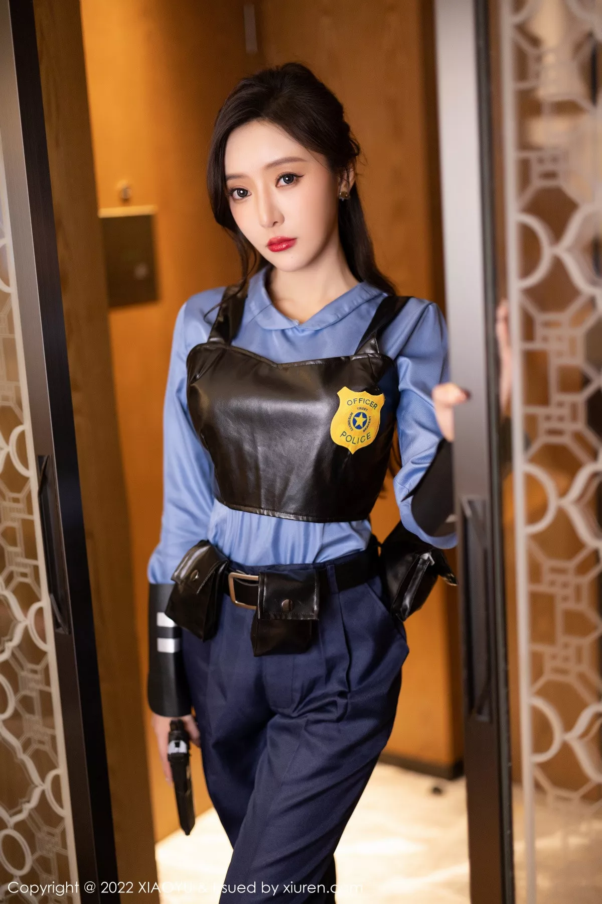 Xgyw.Org_[XiaoYu画语界]Vol.929_女神王馨瑶yanni脱蓝色女警官制服露黑色蕾丝内衣完美诱惑写真80P