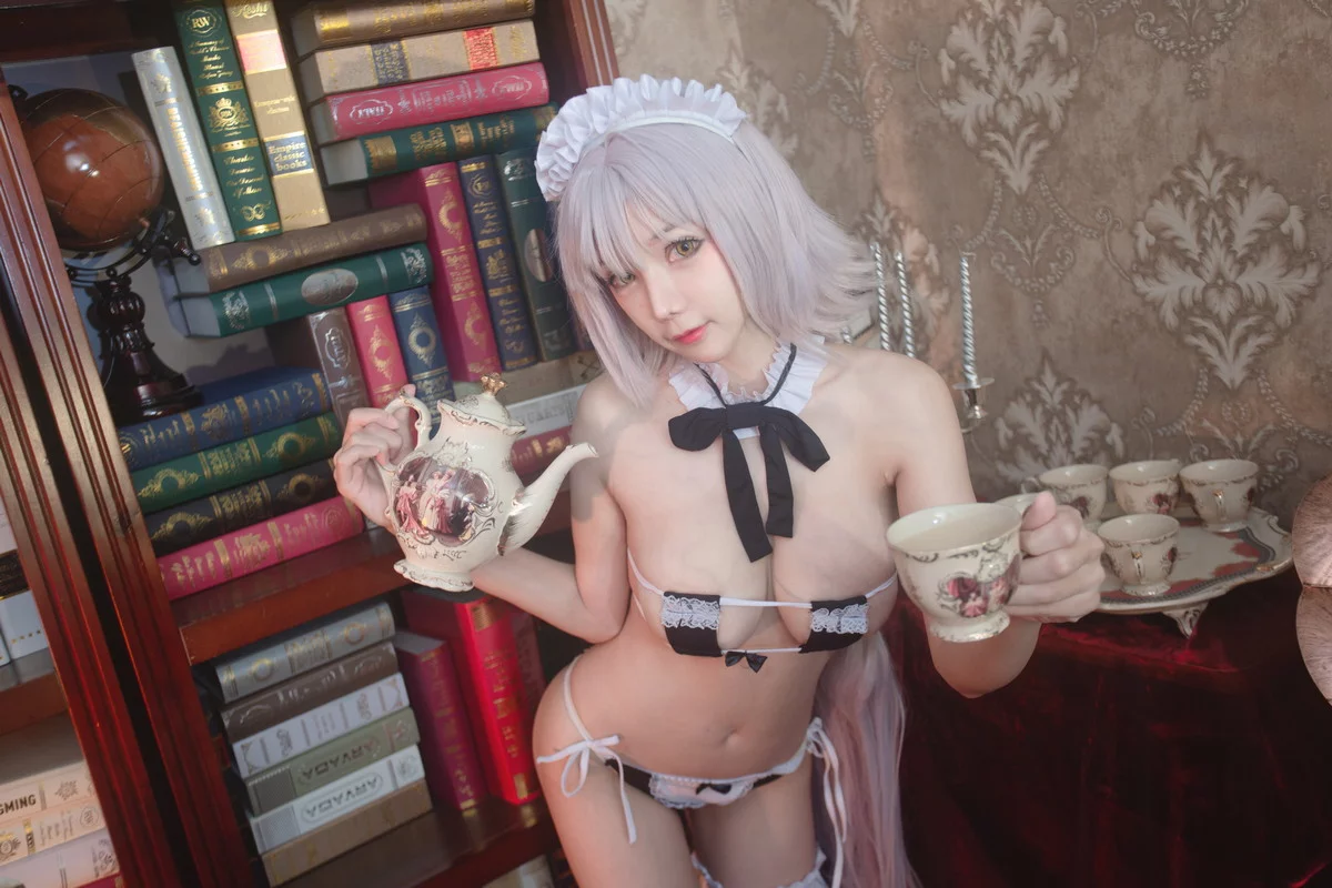 Xgyw.Org_二次元美女Kitkat Cosplay9黑贞女仆主题私房性感黑色三点式内衣迷人诱惑写真33P